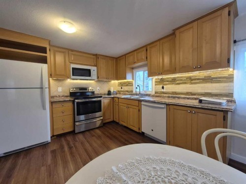 82-1190 15Th Avenue, Didsbury, AB 