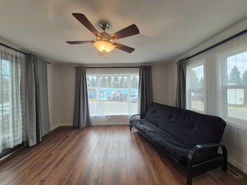 82-1190 15Th Avenue, Didsbury, AB 