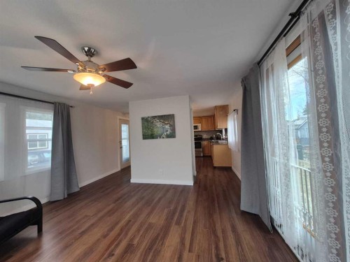 82-1190 15Th Avenue, Didsbury, AB 