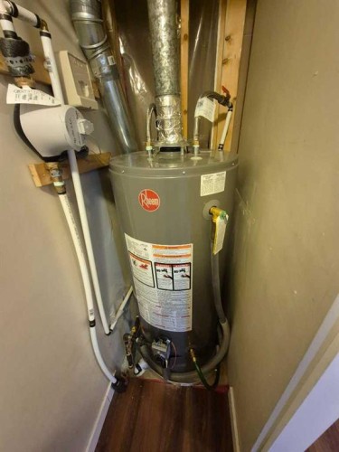 82-1190 15Th Avenue, Didsbury, AB 