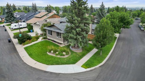 103 Sandarac Place Nw, Calgary, AB - Outdoor With View
