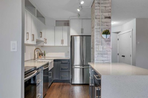 903-1140 15 Avenue Sw, Calgary, AB - Indoor Photo Showing Kitchen With Upgraded Kitchen