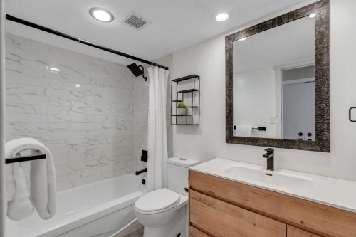 903-1140 15 Avenue Sw, Calgary, AB - Indoor Photo Showing Bathroom