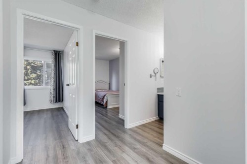 3-93 Grier Place Ne, Calgary, AB - Indoor Photo Showing Other Room