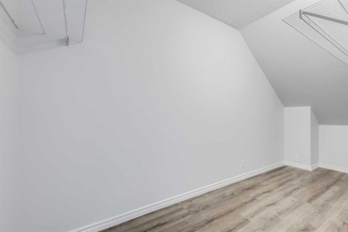 3-93 Grier Place Ne, Calgary, AB - Indoor Photo Showing Other Room
