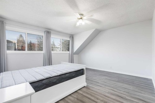 3-93 Grier Place Ne, Calgary, AB - Indoor Photo Showing Bedroom