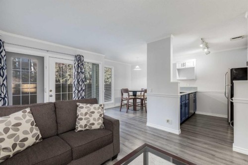 3-93 Grier Place Ne, Calgary, AB - Indoor Photo Showing Living Room