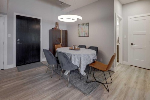 403-1441 23 Avenue Sw, Calgary, AB - Indoor Photo Showing Dining Room