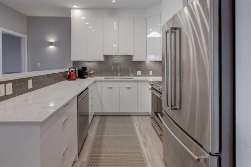 403-1441 23 Avenue Sw, Calgary, AB - Indoor Photo Showing Kitchen With Upgraded Kitchen