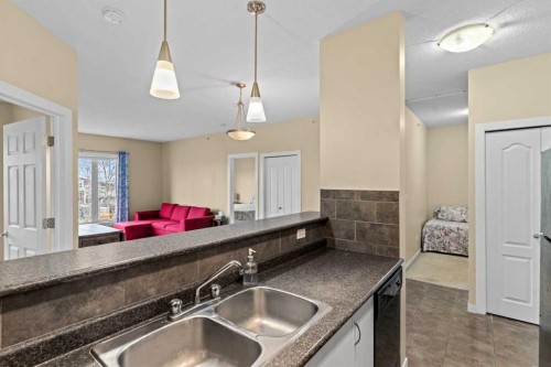 1404-604 East Lake Boulevard Ne, Airdrie, AB - Indoor