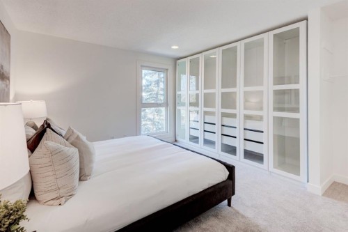 1310-13104 Elbow Drive Sw, Calgary, AB - Indoor Photo Showing Bedroom