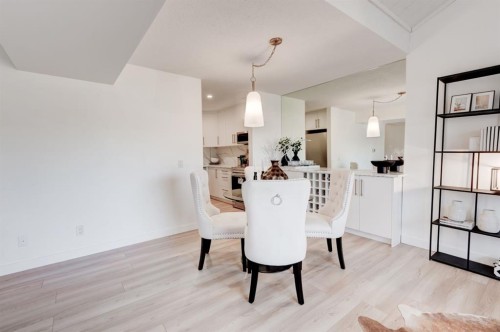 1310-13104 Elbow Drive Sw, Calgary, AB - Indoor Photo Showing Dining Room
