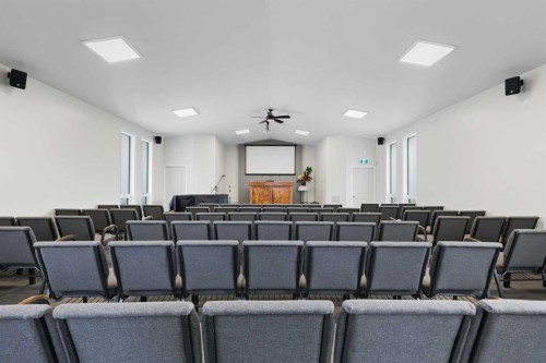 232 8A Street Ne, Calgary, AB 