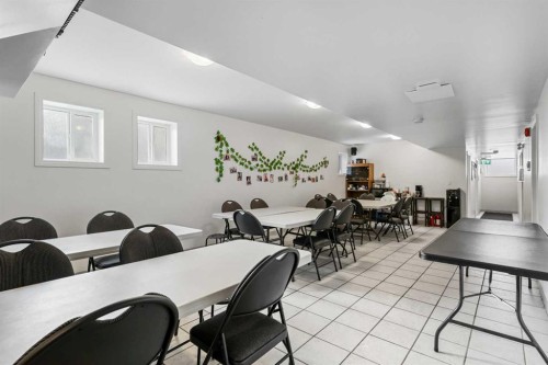 232 8A Street Ne, Calgary, AB 