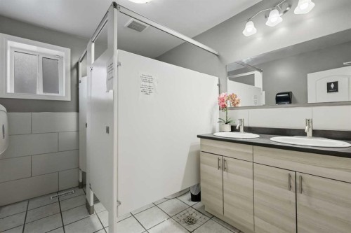 232 8A Street Ne, Calgary, AB 