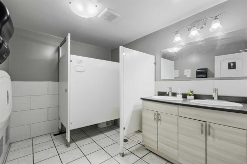 232 8A Street Ne, Calgary, AB 