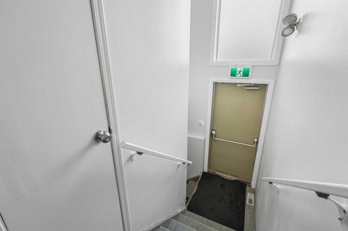 232 8A Street Ne, Calgary, AB 