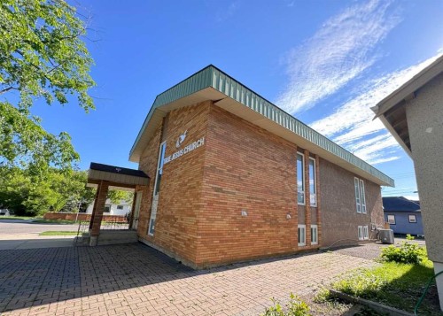 232 8A Street Ne, Calgary, AB 