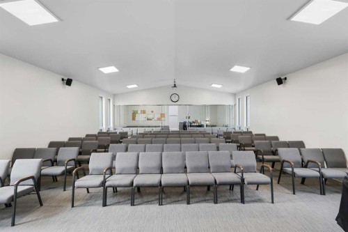 232 8A Street Ne, Calgary, AB 