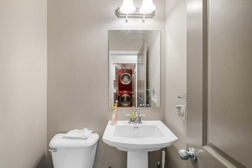 187 Sage Hill Green Nw, Calgary, AB - Indoor Photo Showing Bathroom