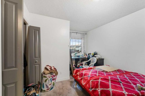 187 Sage Hill Green Nw, Calgary, AB - Indoor Photo Showing Bedroom