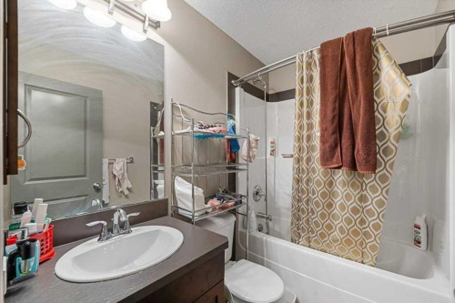 187 Sage Hill Green Nw, Calgary, AB - Indoor Photo Showing Bathroom