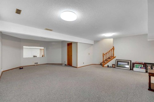 223 Shawnee Mews Sw, Calgary, AB - Indoor
