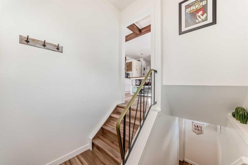 2155 Mackid Crescent Ne, Calgary, AB - Indoor Photo Showing Other Room