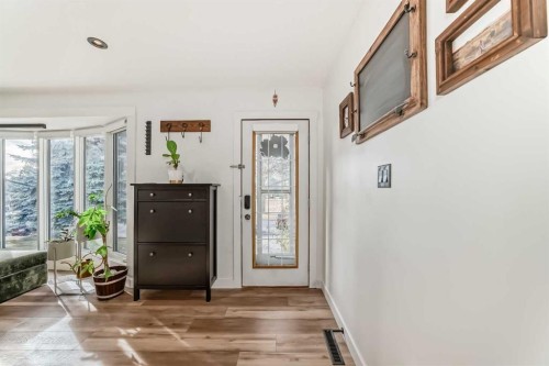 2155 Mackid Crescent Ne, Calgary, AB - Indoor Photo Showing Other Room