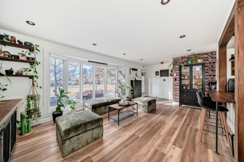 2155 Mackid Crescent Ne, Calgary, AB - Indoor Photo Showing Living Room