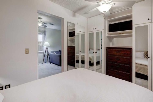 1805 20 Avenue Nw, Calgary, AB - Indoor Photo Showing Bedroom