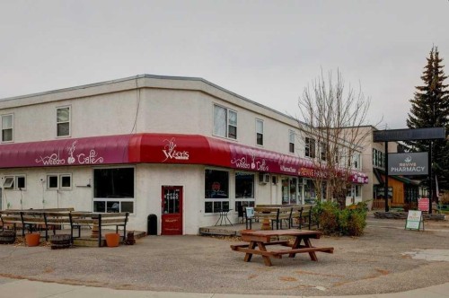1805 20 Avenue Nw, Calgary, AB - Outdoor With Deck Patio Veranda