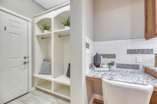 1813 20 Avenue Nw, Calgary, AB - Indoor