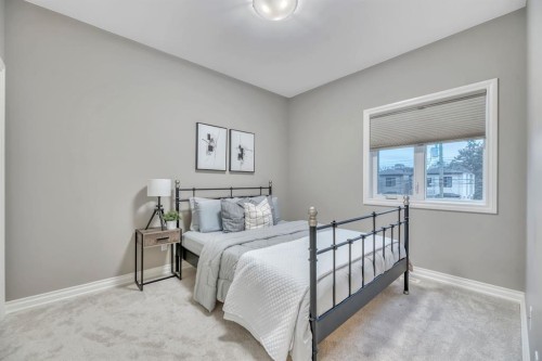 1813 20 Avenue Nw, Calgary, AB - Indoor Photo Showing Bedroom