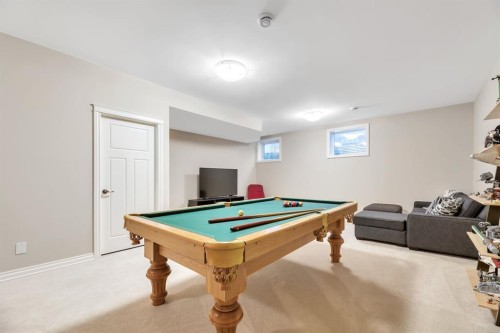1813 20 Avenue Nw, Calgary, AB - Indoor Photo Showing Other Room