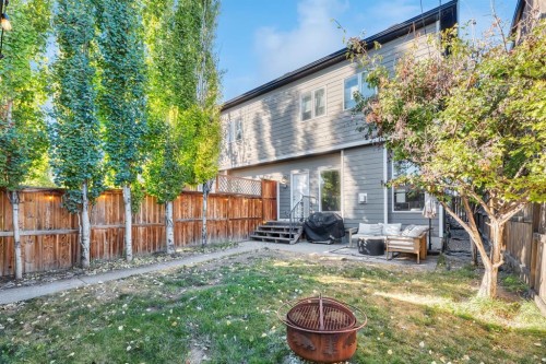 1813 20 Avenue Nw, Calgary, AB - Outdoor