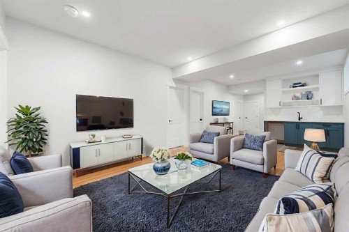 157 Vantage Drive, Cochrane, AB - Indoor Photo Showing Living Room