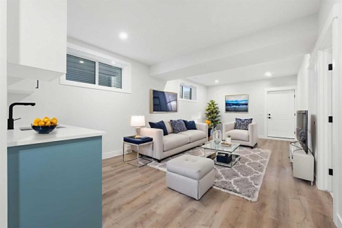 157 Vantage Drive, Cochrane, AB - Indoor Photo Showing Living Room