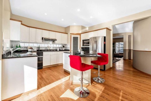 109 Lakeside Greens, Chestermere, AB - Indoor Photo Showing Kitchen With Upgraded Kitchen