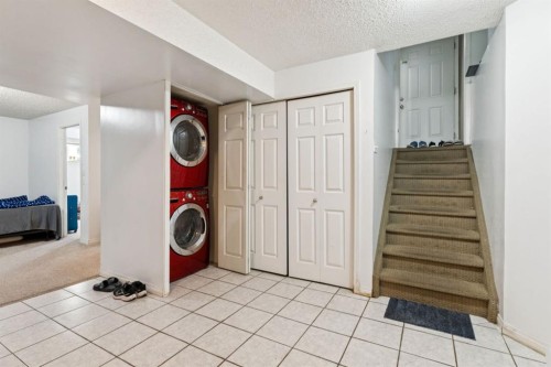 8454 Saddleridge Drive Ne, Calgary, AB - Indoor Photo Showing Laundry Room