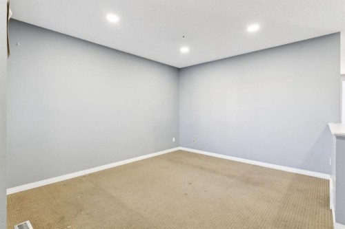 8454 Saddleridge Drive Ne, Calgary, AB - Indoor Photo Showing Other Room