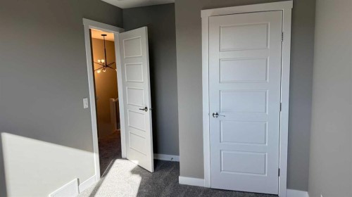 16 Sundown Place, Cochrane, AB 