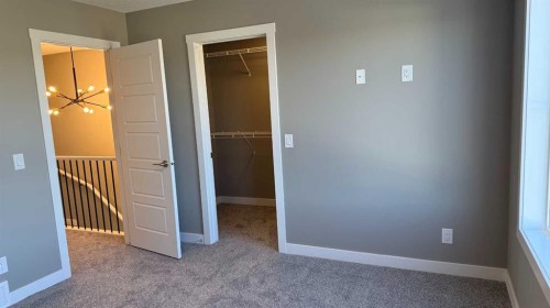 16 Sundown Place, Cochrane, AB 