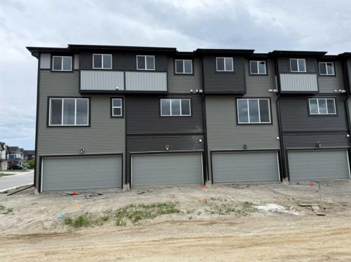 16 Sundown Place, Cochrane, AB 