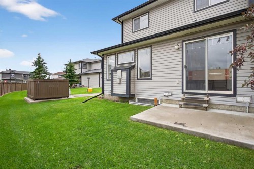 21-102 Canoe Square Sw, Airdrie, AB - Outdoor