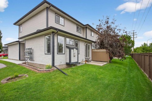 21-102 Canoe Square Sw, Airdrie, AB - Outdoor