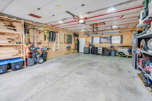 29 Legacy Mews Se, Calgary, AB - Indoor Photo Showing Garage