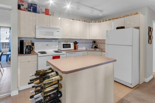 606-1328 13 Avenue Sw, Calgary, AB - Indoor Photo Showing Kitchen