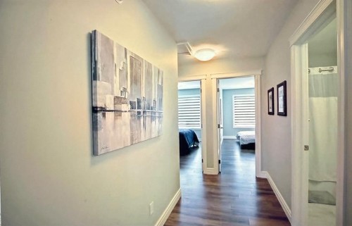 10077 46 Street Ne, Calgary, AB - Indoor Photo Showing Other Room