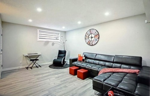 10077 46 Street Ne, Calgary, AB - Indoor Photo Showing Basement